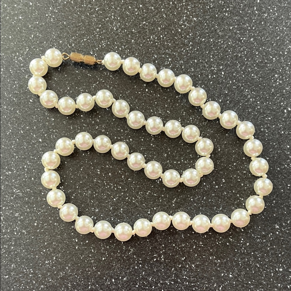 Vintage Snow White Glass Pearls